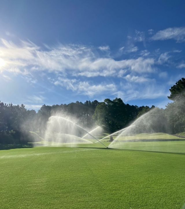 🚿芝生の水浴びです🚿

#グロワールゴルフ倶楽部
#グロワールゴルフクラブ
#グロワール#gloiregolfclub
#関西ゴルフ場#大阪ゴルフ場#ゴルフ場#千早赤阪村#南河内
#ゴルフ女子#ゴルフ男子#ゴルフ好き#ゴルフ大好き
#ゴルフ場#ゴルフ#golf#ゴルフライフ
#ゴルフを楽しもう
#8月ゴルフ#8月ゴルフ満喫 #9月ゴルフ#9月ゴルフ満喫
#お盆ゴルフ #お盆ゴルフ⛳️ #お盆ゴルフ満喫
#夏ゴルフ#夏ゴルフ満喫 #みずあび#涼しい#グリーン#芝生